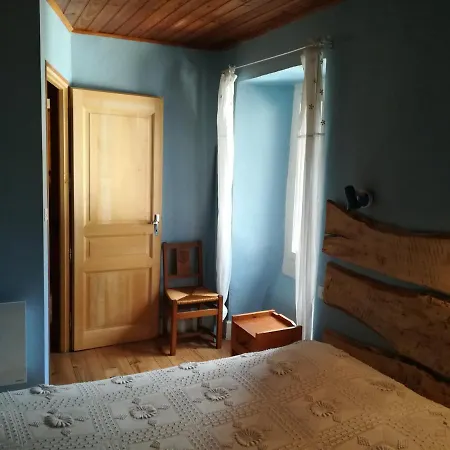 Ancienne Ferme Avec Parc Cloture Génos